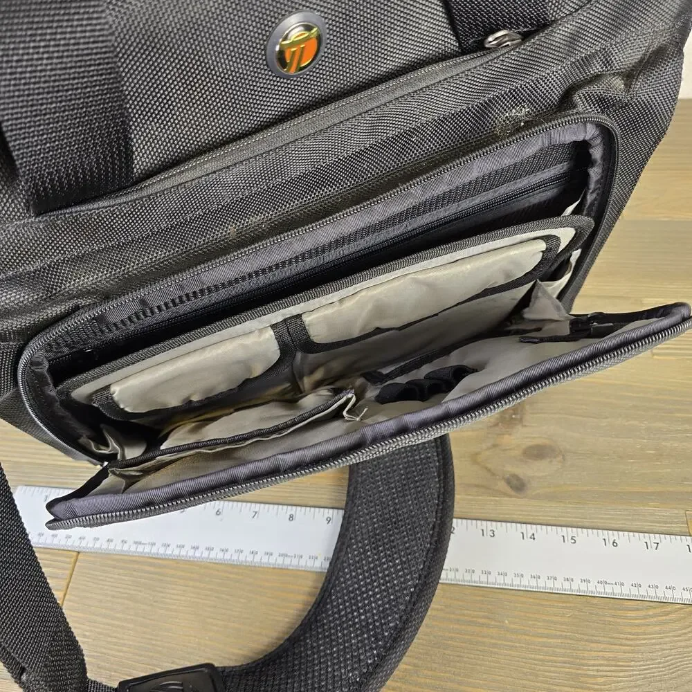 Targus Zip-Thru Laptop Briefcase Black Nylon with Laptop bumpers